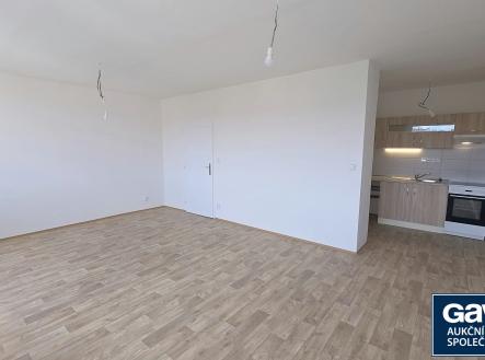 Pokoj - pohled ke dveřím | Pronájem bytu, 1+kk, 41 m²