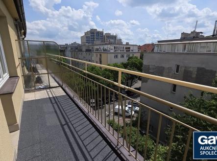 Terasa - pohled k severu | Pronájem bytu, 1+kk, 35 m²