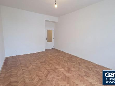 Pokoj - pohled ke dveřím | Pronájem bytu, 1+1, 49 m²