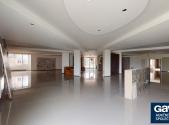 Pronájem - obchodní prostor, 403 m²