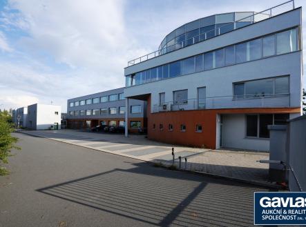 Areál - severozápadní pohled 1 | Pronájem - kanceláře, 400 m²