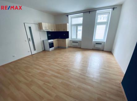 Pronájem bytu, 1+kk, 38 m²