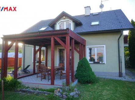 exteriér 4 | Prodej - dům/vila, 194 m²