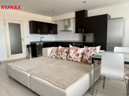 Pronájem bytu, 2+kk, 68 m² obrázek