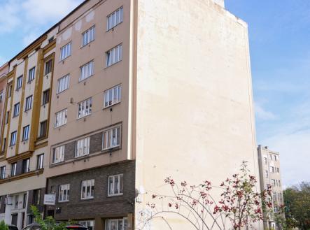 p1056345.jpg | Prodej - nájemní dům, 1 005 m²