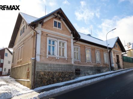 venku-1.jpg | Prodej - hotel, 273 m²