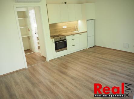 P7150369 | Pronájem bytu, 1+kk, 34 m²