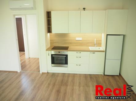 P7150365 | Pronájem bytu, 1+kk, 34 m²