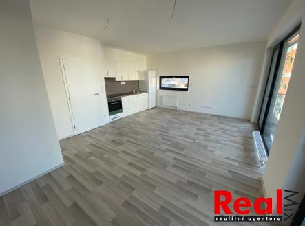 IMG-6123 | Pronájem bytu, 1+kk, 44 m²