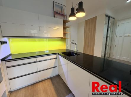 IMG_1125 | Pronájem bytu, 3+kk, 93 m²