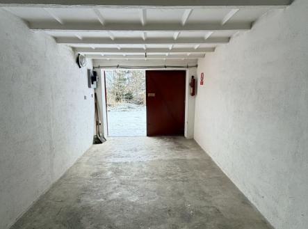 IMG_2373 | Prodej - malý objekt/garáž