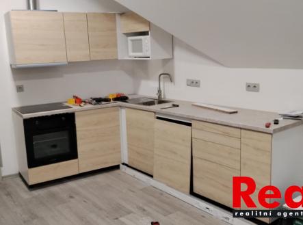 IMG-20260410-WA0050 | Pronájem bytu, 4+kk, 97 m²