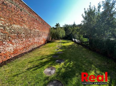C743F8C2-3E68-4356-A5FD-500000D294D7 | Pronájem bytu, 3+kk, 130 m²