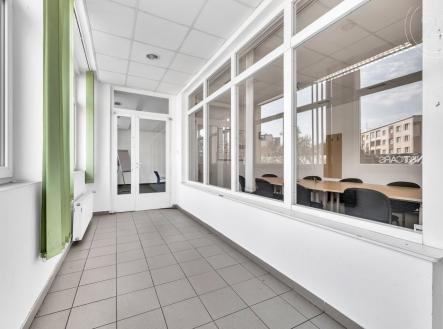 . | Pronájem - kanceláře, 180 m²