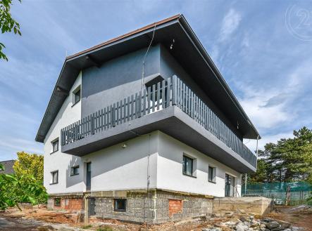 . | Prodej - dům/vila, 372 m²