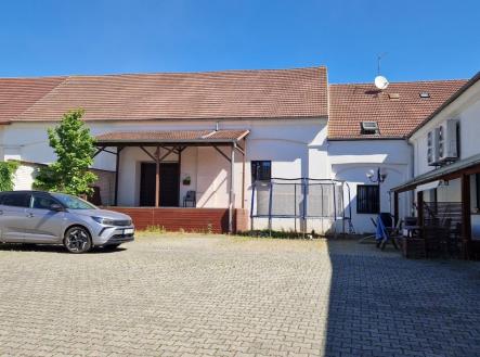 . | Pronájem - skladovací prostor, 166 m²