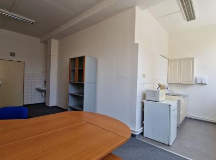 . | Pronájem - kanceláře, 27 m²