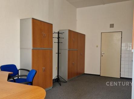 . | Pronájem - kanceláře, 27 m²