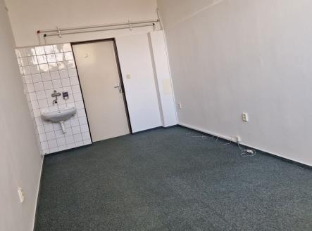 . | Pronájem - kanceláře, 16 m²