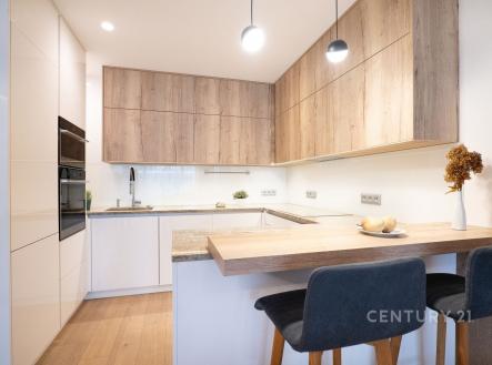 . | Prodej bytu, 3+kk, 84 m²