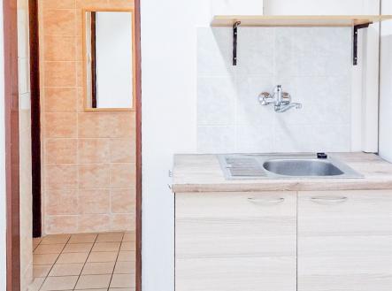 . | Pronájem - kanceláře, 40 m²