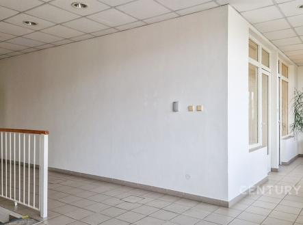 . | Pronájem - kanceláře, 40 m²