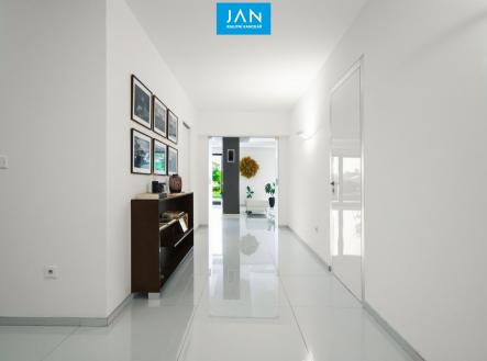 DSC09596 | Prodej - dům/vila, 385 m²