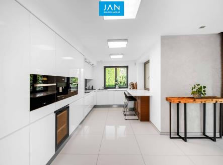 DSC04753-HDR-Edit | Prodej - dům/vila, 385 m²