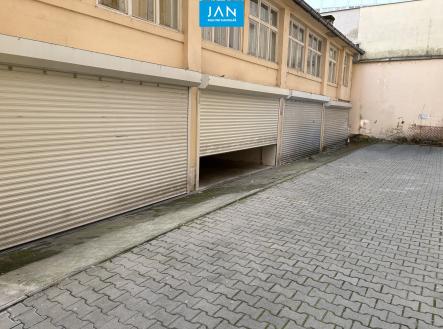 IMG_7662 2 | Pronájem - malý objekt/garáž