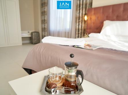 coffee-4507707_1920 | Prodej - hotel, 1 200 m²