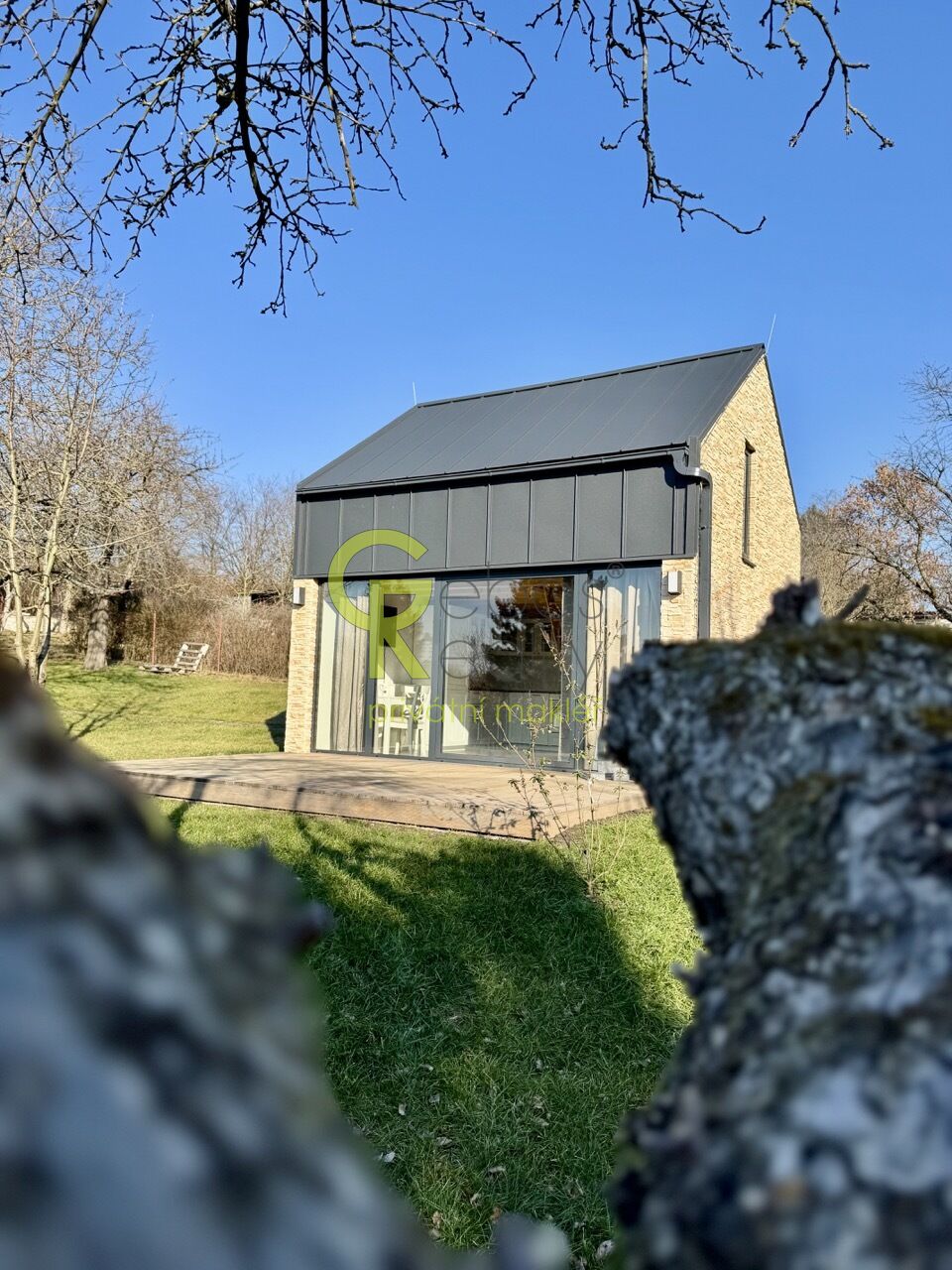 celoročně obyvatelný domek s velkou zahradou - Na Lahovské, Velká Chuchle