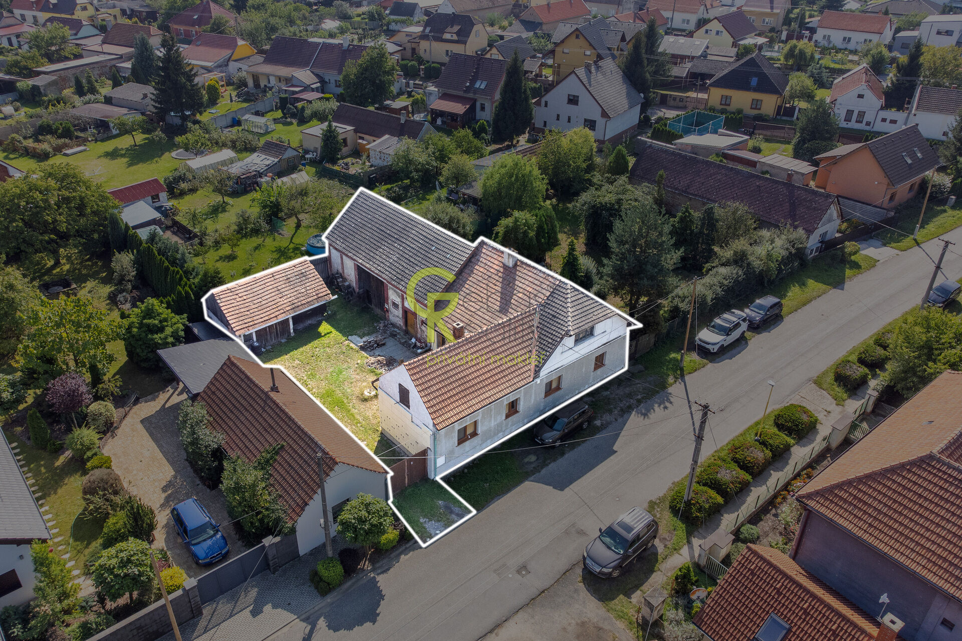 venkovský rodinný dům se stodolou - Záryby, Praha východ