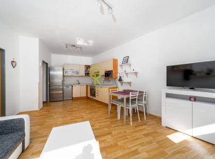 Pronájem bytu, 3+kk, 67 m²