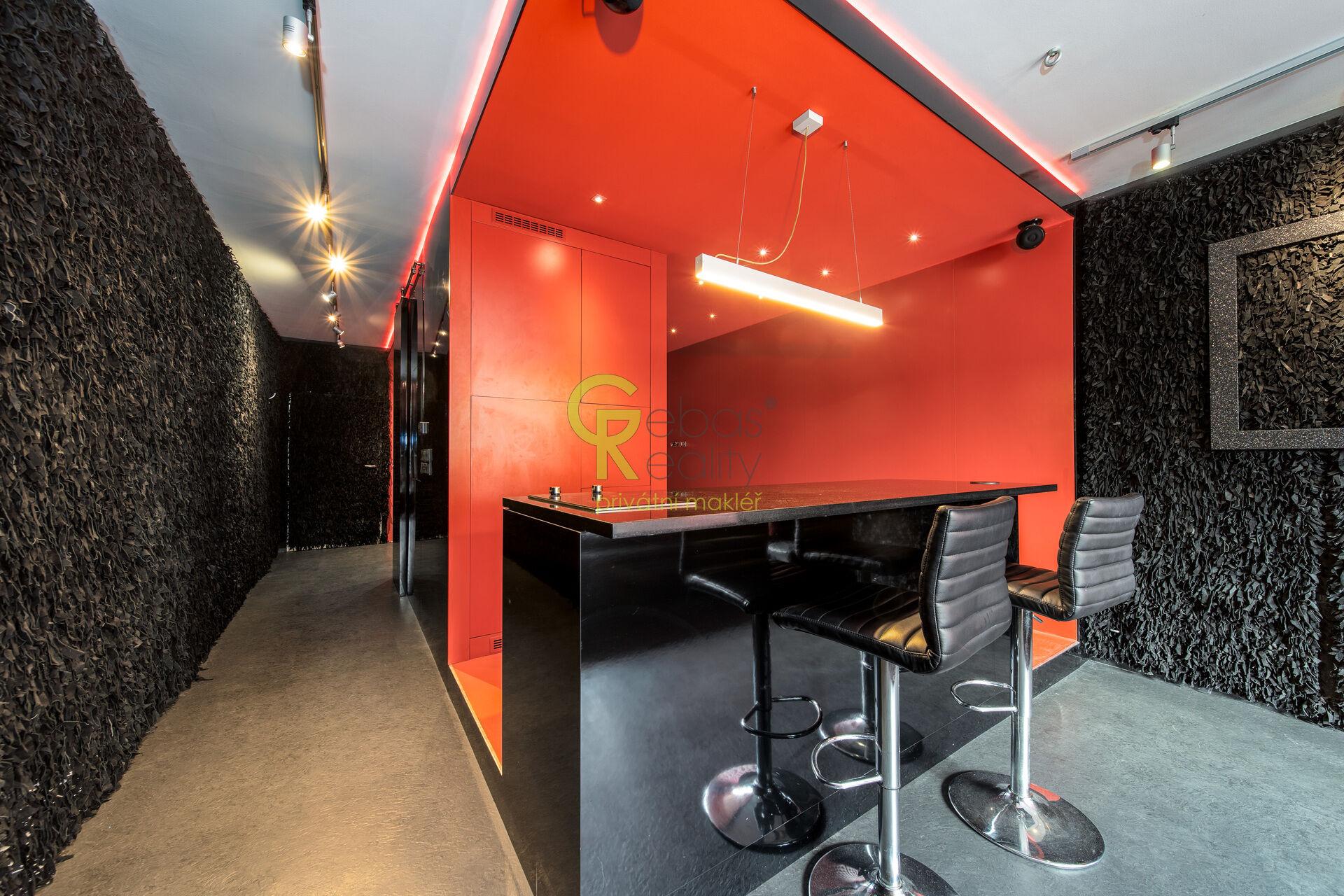 Netradiční byt s nádechem extravagance k prodeji – ul. Podle Náhonu, Praha 4