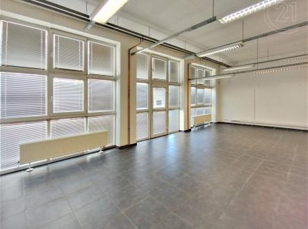 . | Pronájem - obchodní prostor, 223 m²