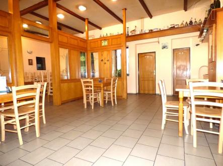 . | Prodej - restaurace, 325 m²