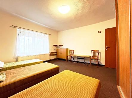 . | Prodej - dům/vila, 230 m²