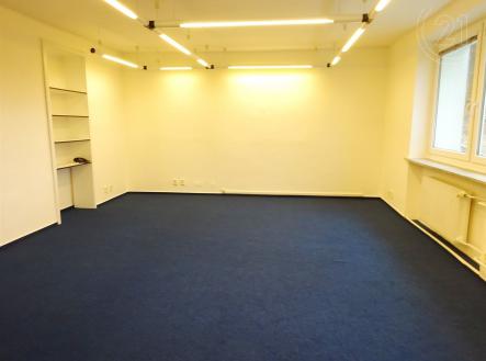 . | Pronájem - kanceláře, 36 m²