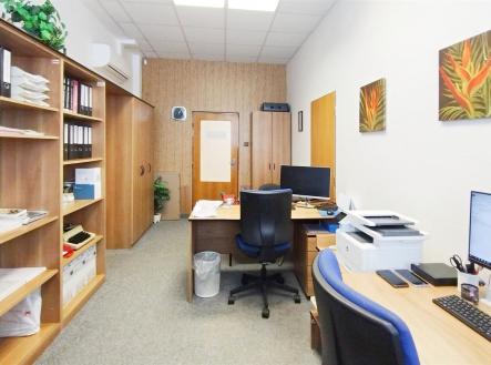 Pronájem - kanceláře, 40 m² obrázek