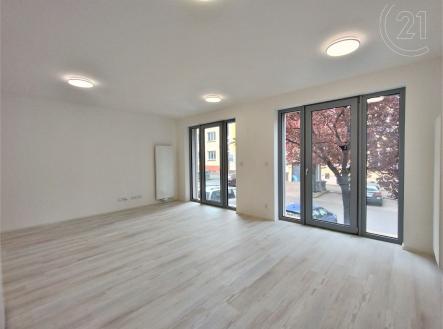 . | Pronájem bytu, 1+kk, 40 m²