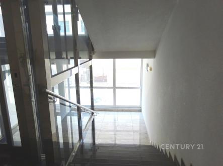 . | Pronájem - kanceláře, 31 m²