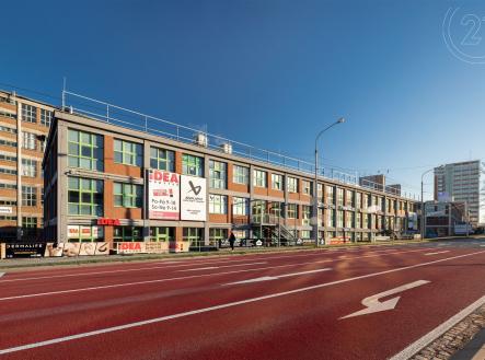 . | Pronájem - obchodní prostor, 357 m²