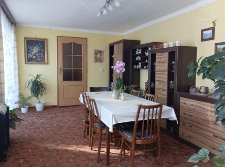 . | Prodej - dům/vila, 220 m²