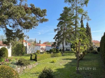 . | Prodej - dům/vila, 297 m²