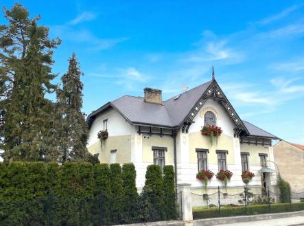 . | Prodej - dům/vila, 297 m²