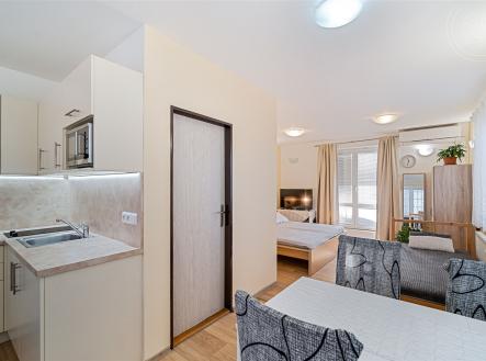 . | Prodej - hotel, 299 m²