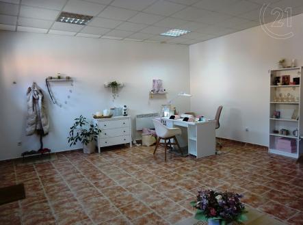 . | Pronájem - obchodní prostor, 33 m²