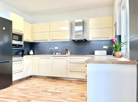 . | Prodej - dům/vila, 118 m²