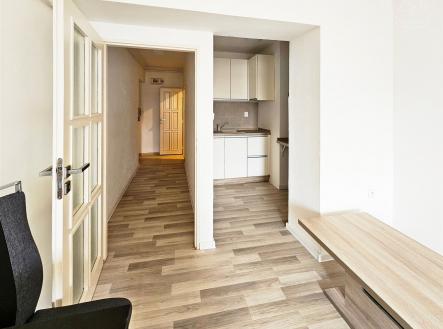 . | Pronájem bytu, 1+kk, 28 m²