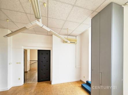 . | Pronájem - kanceláře, 44 m²